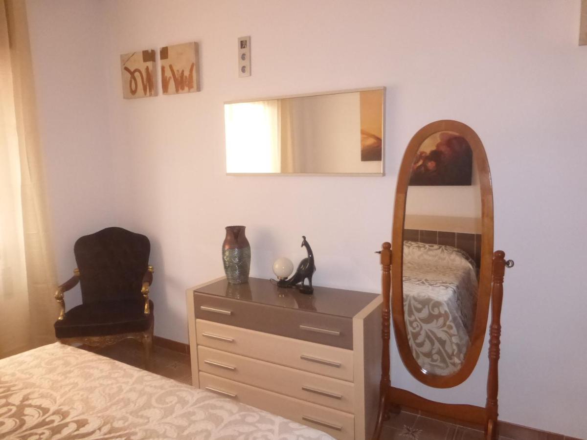 Agradable Casa Con Patio Y Terraza En El Centro Villa El Campello Dış mekan fotoğraf