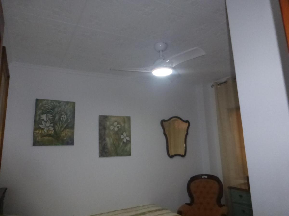 Agradable Casa Con Patio Y Terraza En El Centro Villa El Campello Dış mekan fotoğraf