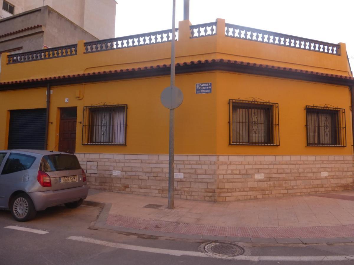 Agradable Casa Con Patio Y Terraza En El Centro Villa El Campello Dış mekan fotoğraf