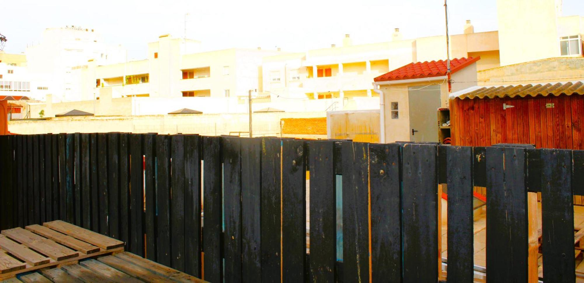 Agradable Casa Con Patio Y Terraza En El Centro Villa El Campello Dış mekan fotoğraf