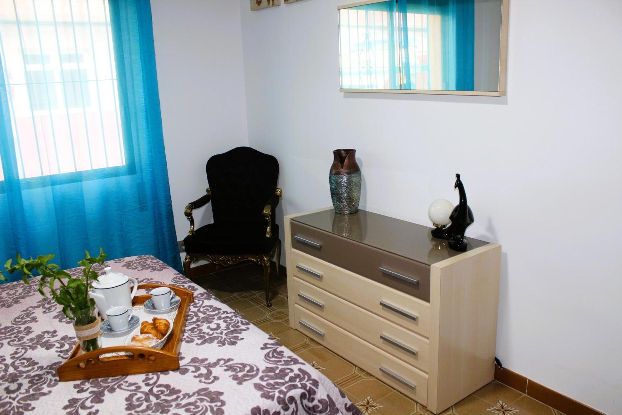 Agradable Casa Con Patio Y Terraza En El Centro Villa El Campello Dış mekan fotoğraf