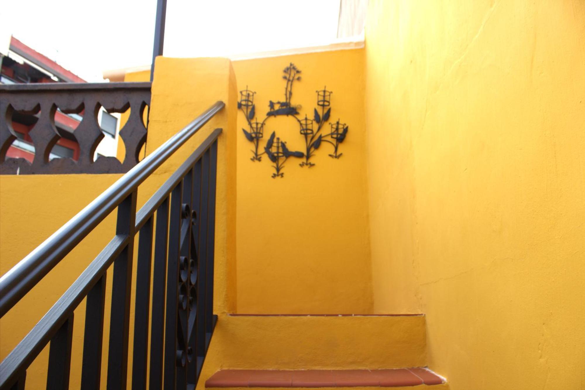 Agradable Casa Con Patio Y Terraza En El Centro Villa El Campello Dış mekan fotoğraf