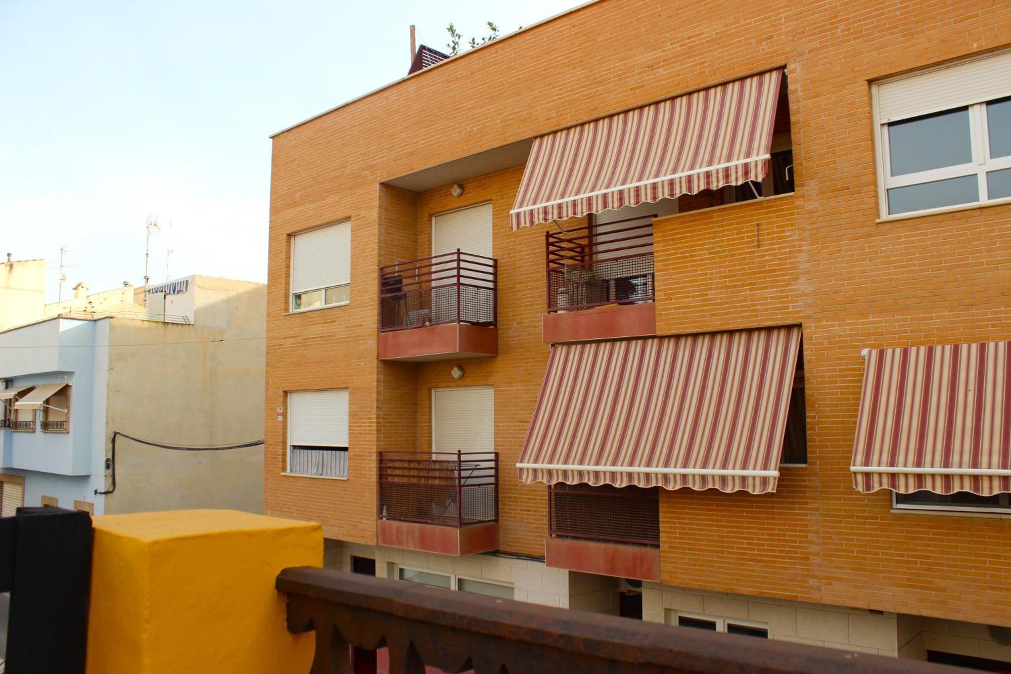 Agradable Casa Con Patio Y Terraza En El Centro Villa El Campello Dış mekan fotoğraf